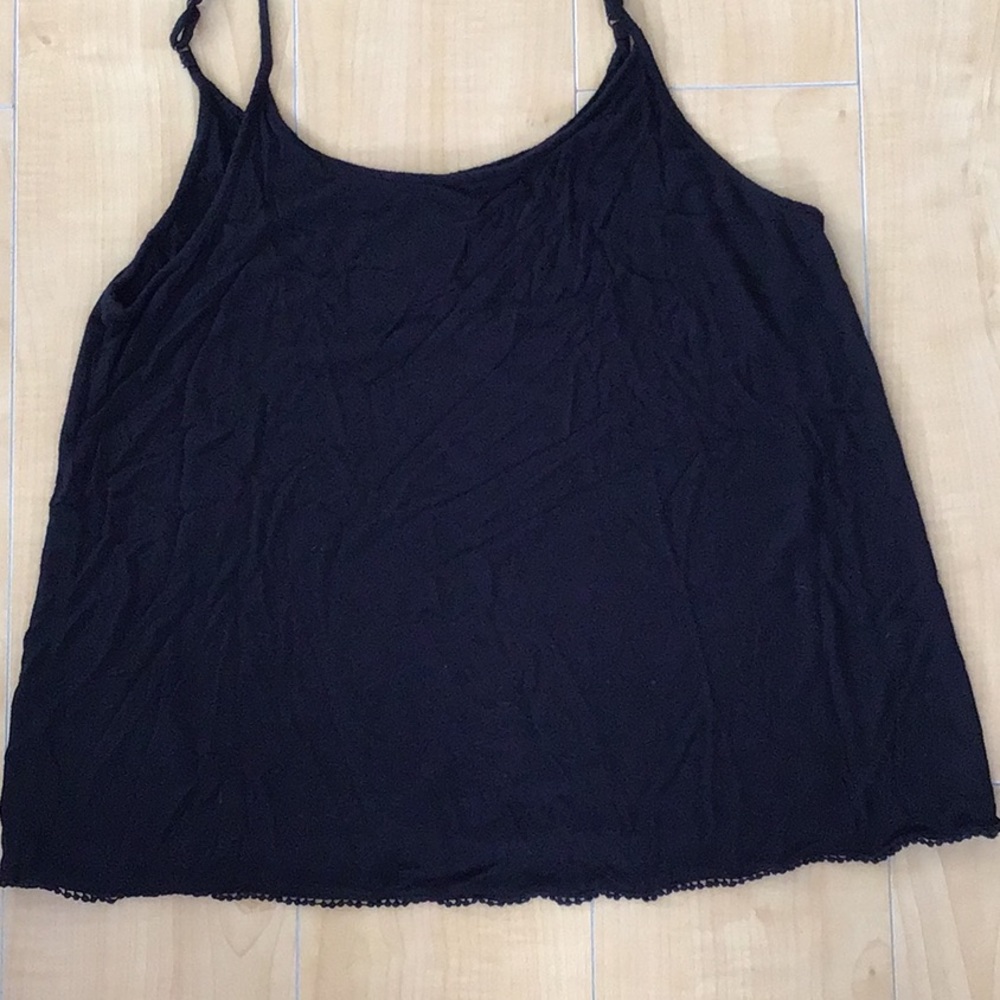 Simple black tank
